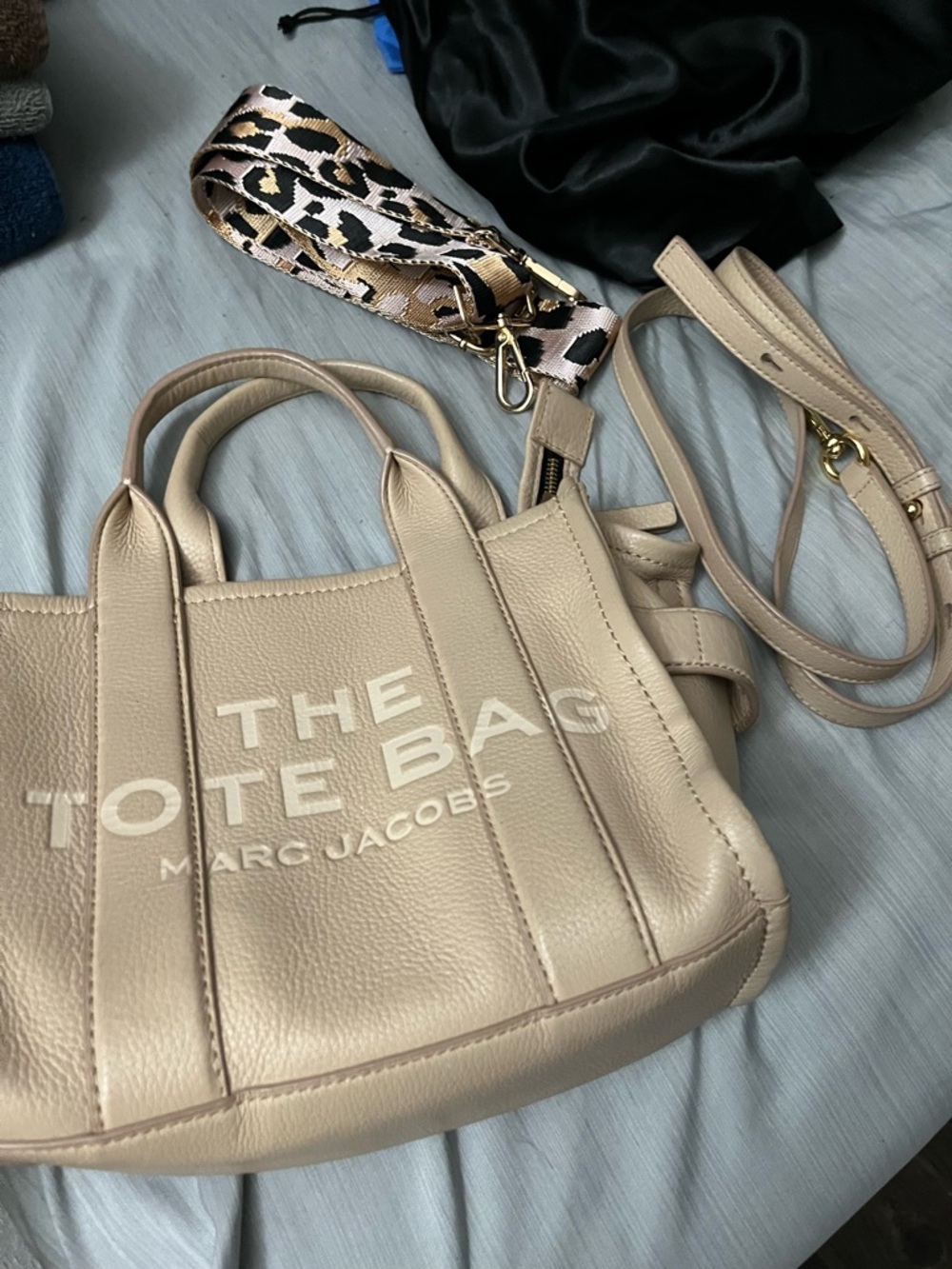 Marc Jacobs Small Tote Bag in Light Beige with Leopard Strap